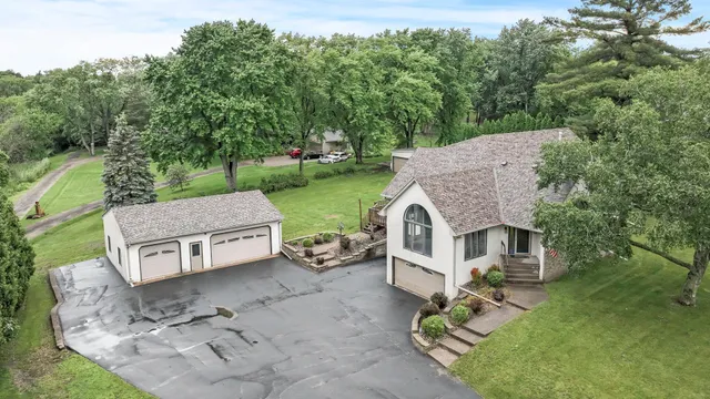 $699,000 | 1901 Lexington Avenue South, Mendota Heights, MN 55118