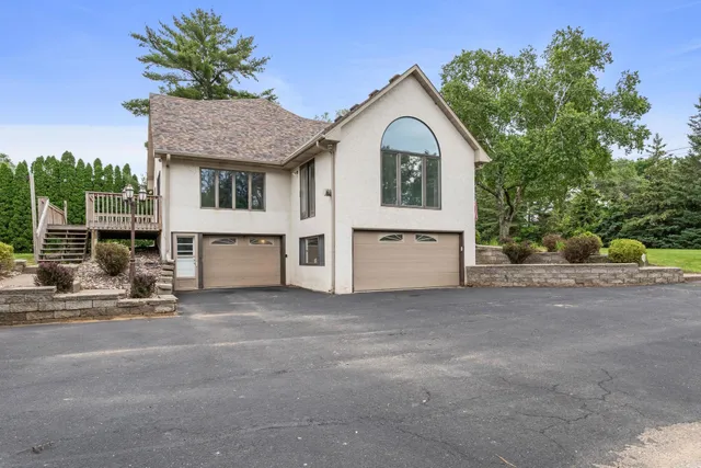 $699,000 | 1901 Lexington Avenue South, Mendota Heights, MN 55118