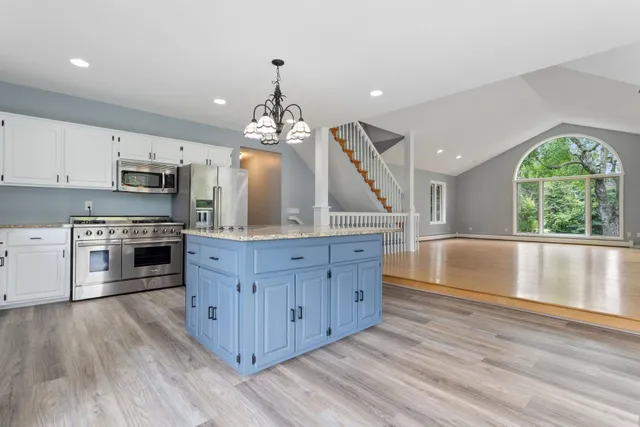 $699,000 | 1901 Lexington Avenue South, Mendota Heights, MN 55118