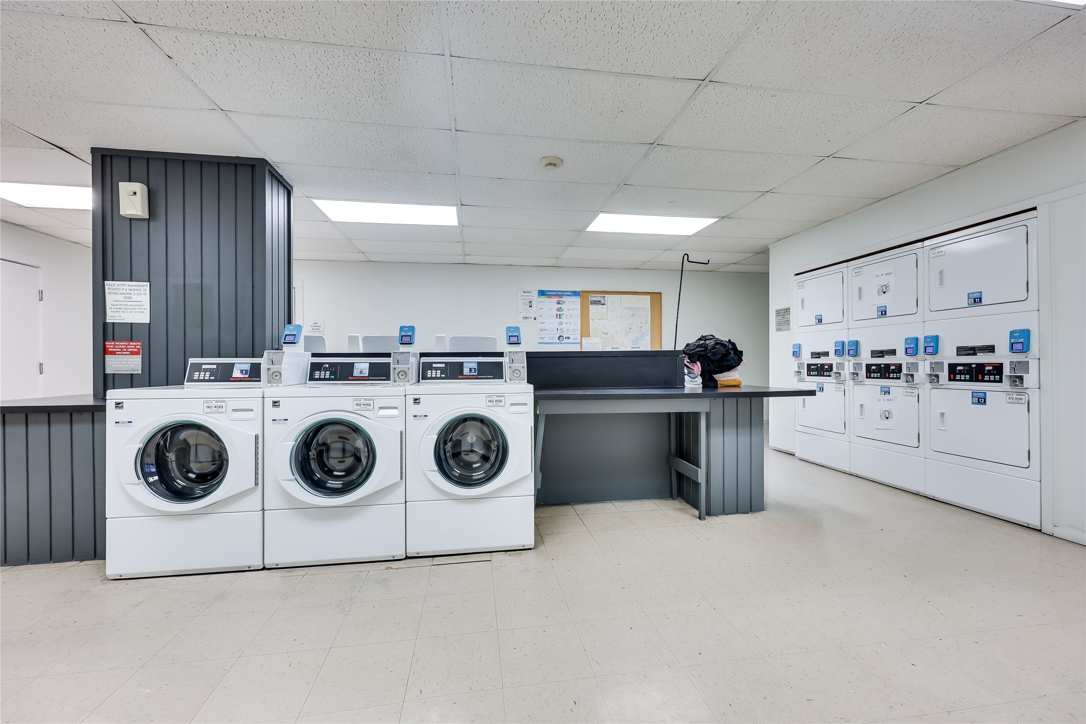 1800 Lavaca Street, Unit A711 Austin, TX 78701 - Photo 15 of 18 a utility room with dryer and washer