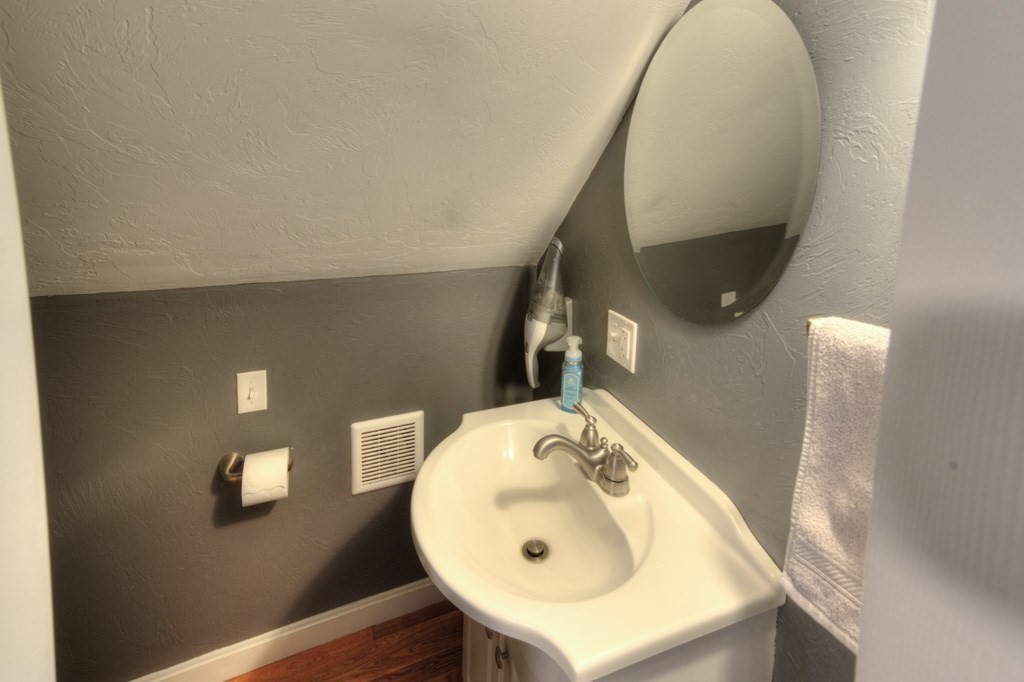 10 Ridgewood Road Worcester, MA 01606 - Photo 22 of 38