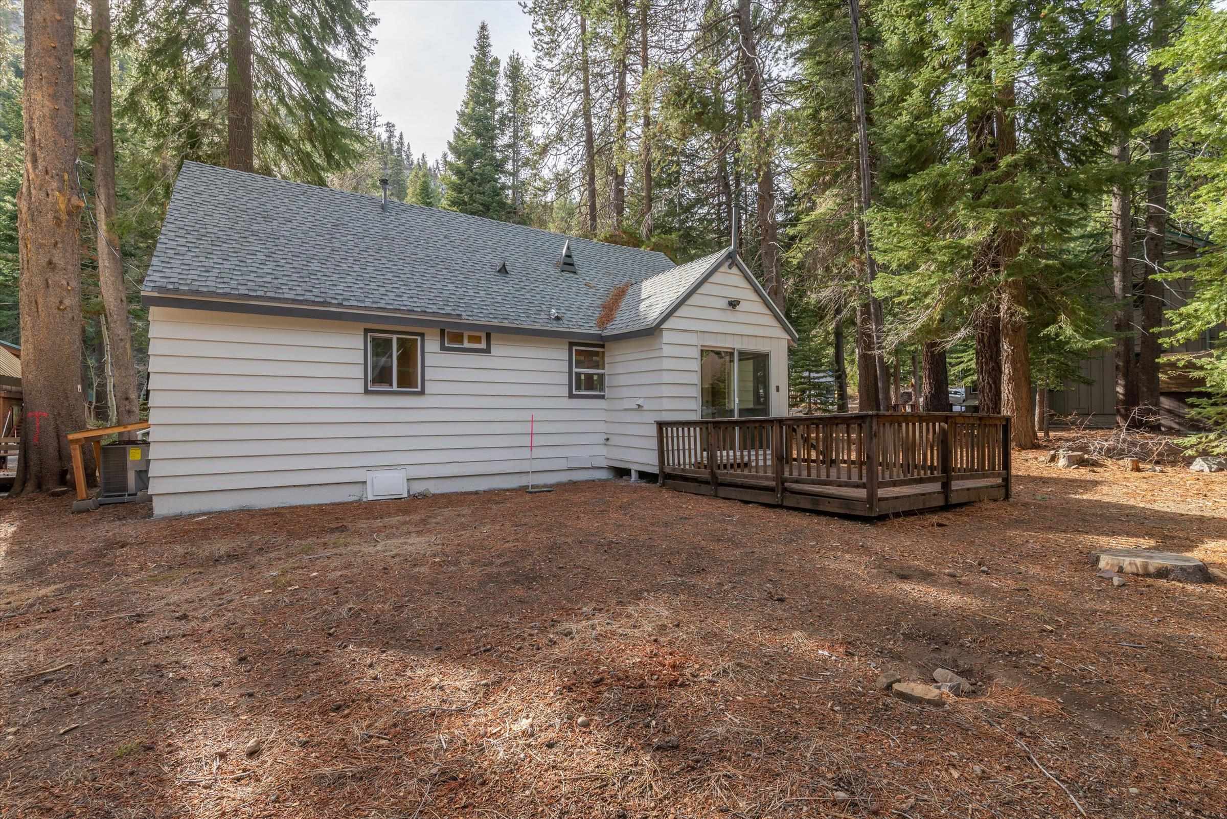 10332 Washoe Road Truckee, CA 96161 - Photo 17 of 20 Gallery Image 17