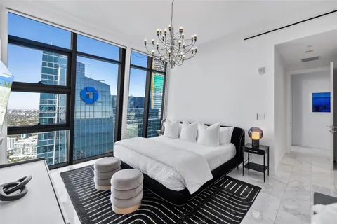 $3,250,000 | 1451 Brickell Avenue, Unit 4401, Miami, FL 33131