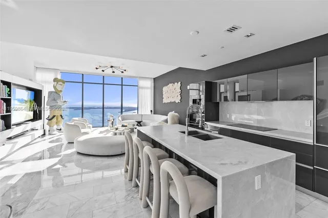 $3,250,000 | 1451 Brickell Avenue, Unit 4401, Miami, FL 33131