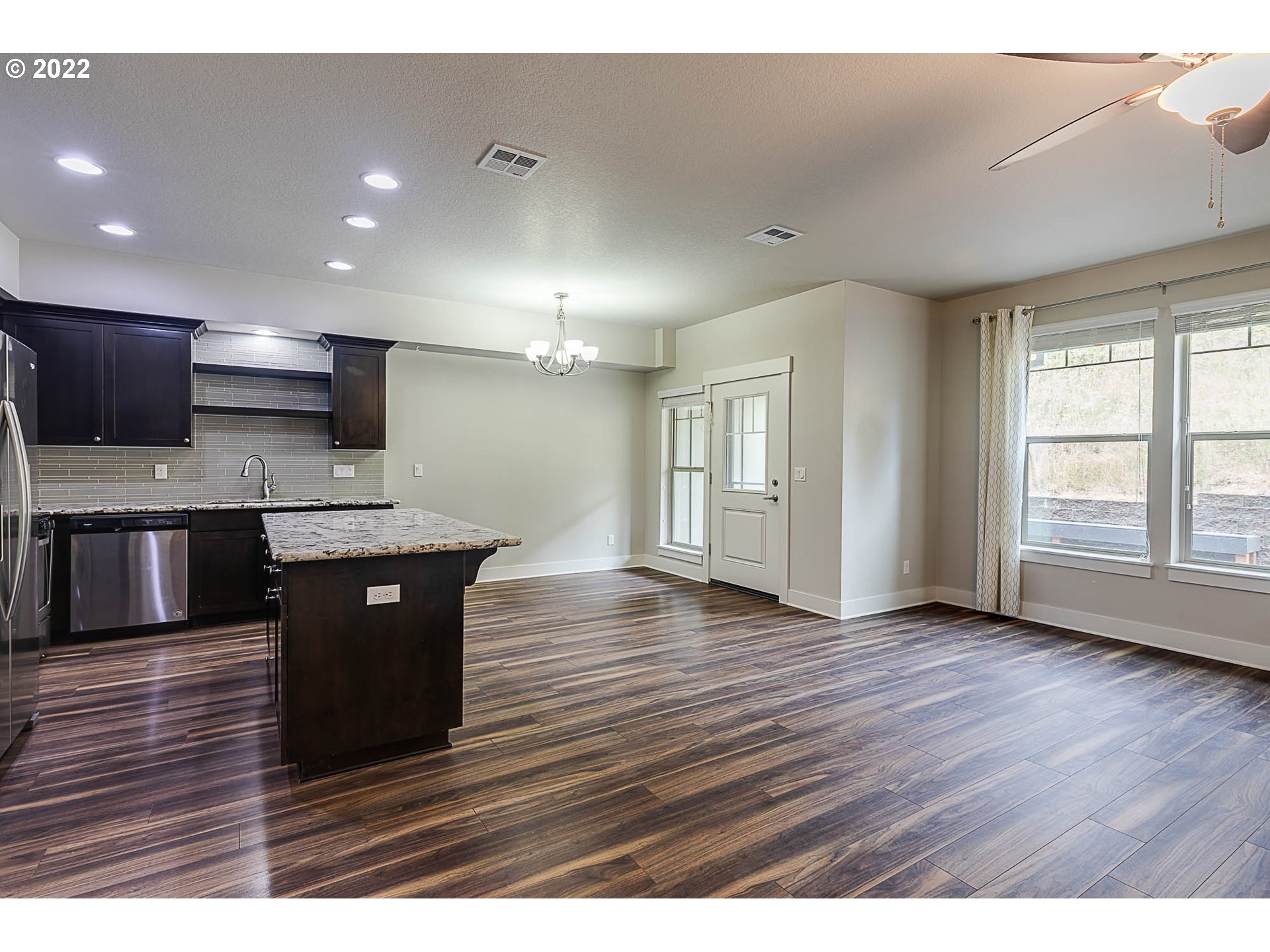 15437 Southeast Cobalt Loop Damascus, OR 97089 - Photo 5 of 32