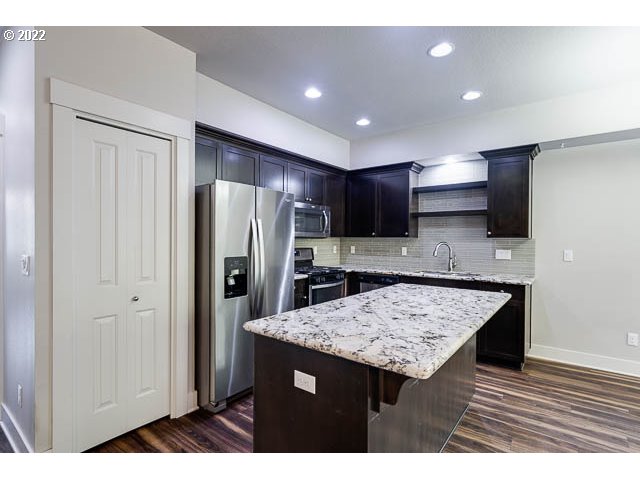 15437 Southeast Cobalt Loop Damascus, OR 97089 - Photo 8 of 32