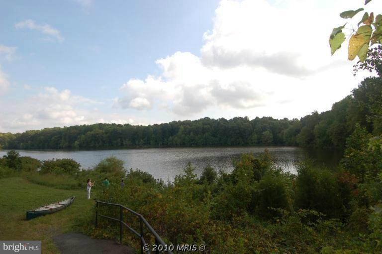7612 Modisto Lane Springfield, VA 22153 - Photo 2 of 30 Huntsman Lake