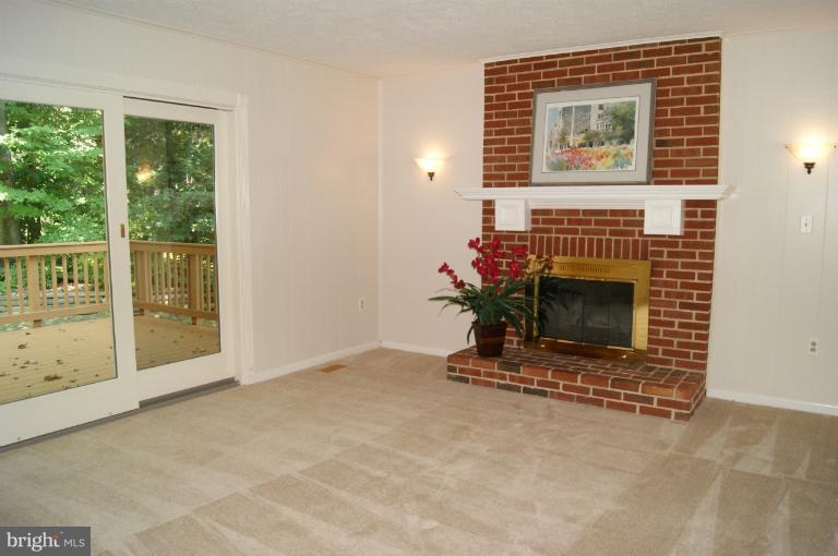 7612 Modisto Lane Springfield, VA 22153 - Photo 20 of 30 Family Room