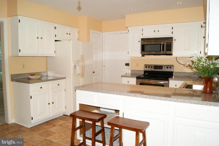 7612 Modisto Lane Springfield, VA 22153 - Photo 24 of 30 Kitchen