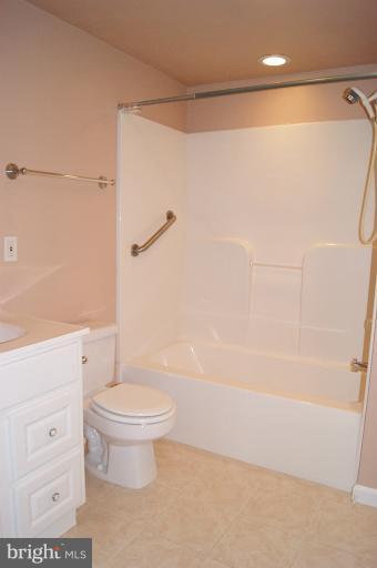 7612 Modisto Lane Springfield, VA 22153 - Photo 28 of 30 Bath