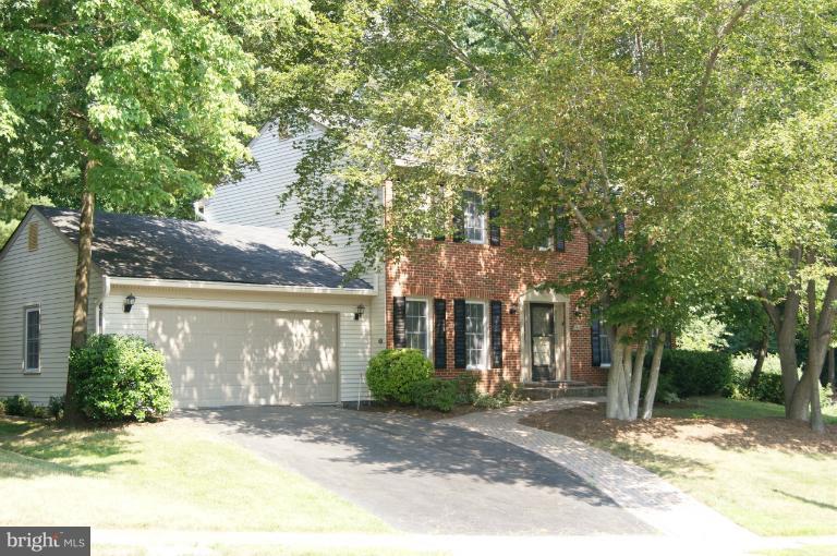 7612 Modisto Lane Springfield, VA 22153 - Photo 7 of 30 Exterior (Front)