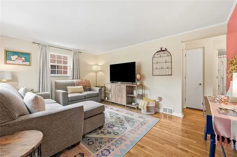 $275,000 | 728 Vallevista Avenue, Pittsburgh, PA 15234