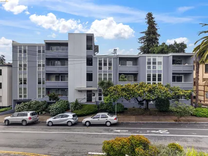 $369,000 | 666 Oakland Avenue, Unit 105, Oakland, CA 94611
