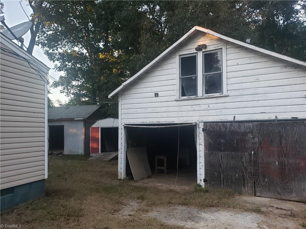 1537 Skeet Club Road High Point, NC 27265 - Photo 18 of 20 Gallery Image 18