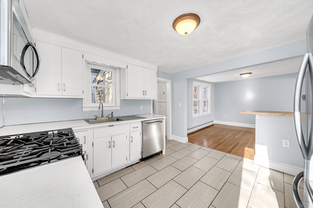 8 Sumner Street Dedham, MA 02026 - Photo 16 of 37