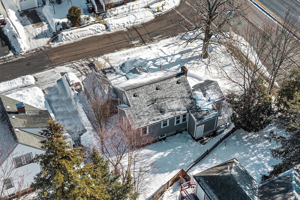 8 Sumner Street Dedham, MA 02026 - Photo 4 of 37