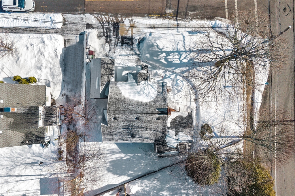8 Sumner Street Dedham, MA 02026 - Photo 5 of 37