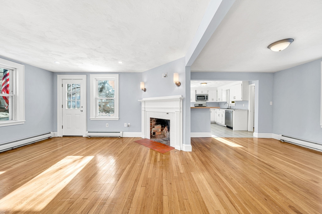 8 Sumner Street Dedham, MA 02026 - Photo 9 of 37