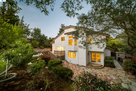 $1,749,998 | 11263 Rolling Hills Drive, Dublin, CA 94568