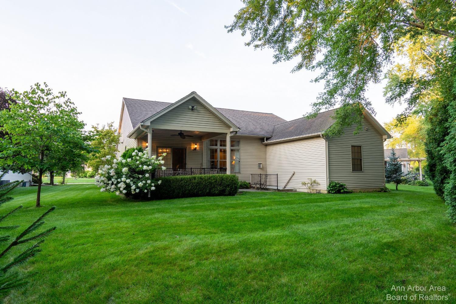 2837 Floyd Road Lambertville, MI 48144 - Photo 4 of 25 Photo 4
