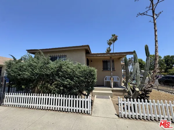 $475,000 | 2000 Lewis Avenue, Long Beach, CA 90806