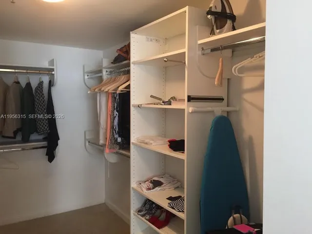 $3,000 | 1200 Brickell Bay Drive, Unit 1612, Miami, FL 33131