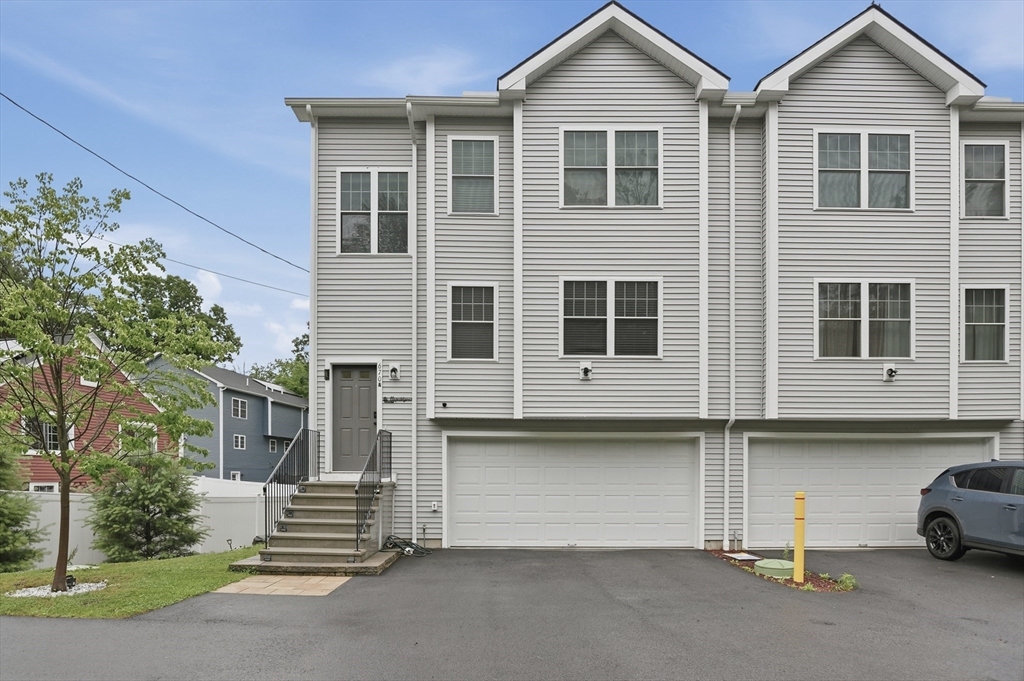 670 Burncoat Street, Unit A Worcester, MA 01606 - Photo 2 of 37