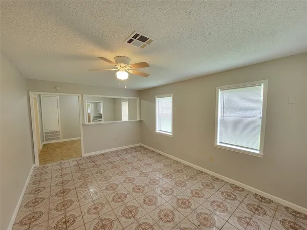 $1,550 | 2205 Velma Street, La Marque, TX 77568