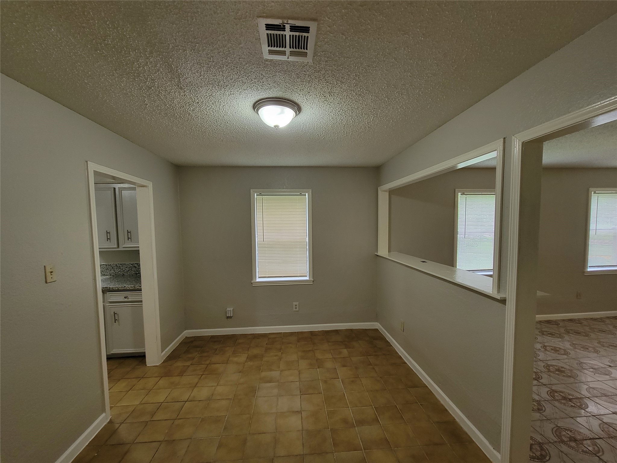 2205 Velma Street La Marque, TX 77568 - Photo 5 of 28