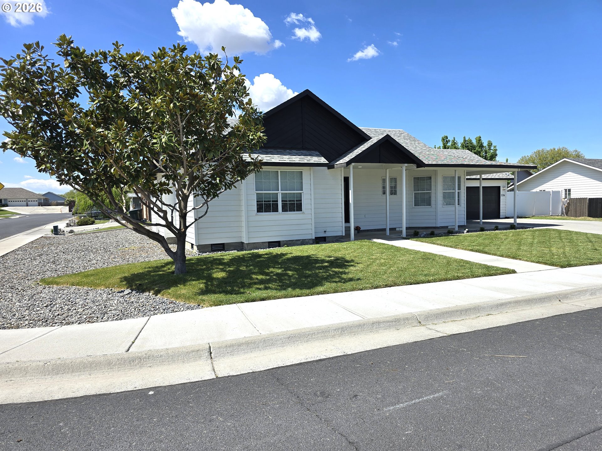 1236 Southwest 7th Street Hermiston, OR 97838 - Photo 3 of 45