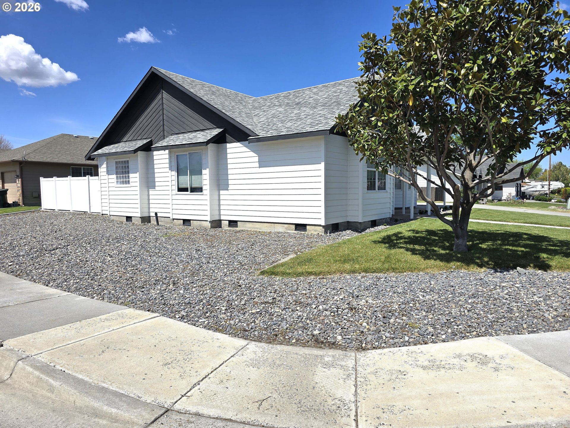 1236 Southwest 7th Street Hermiston, OR 97838 - Photo 4 of 45
