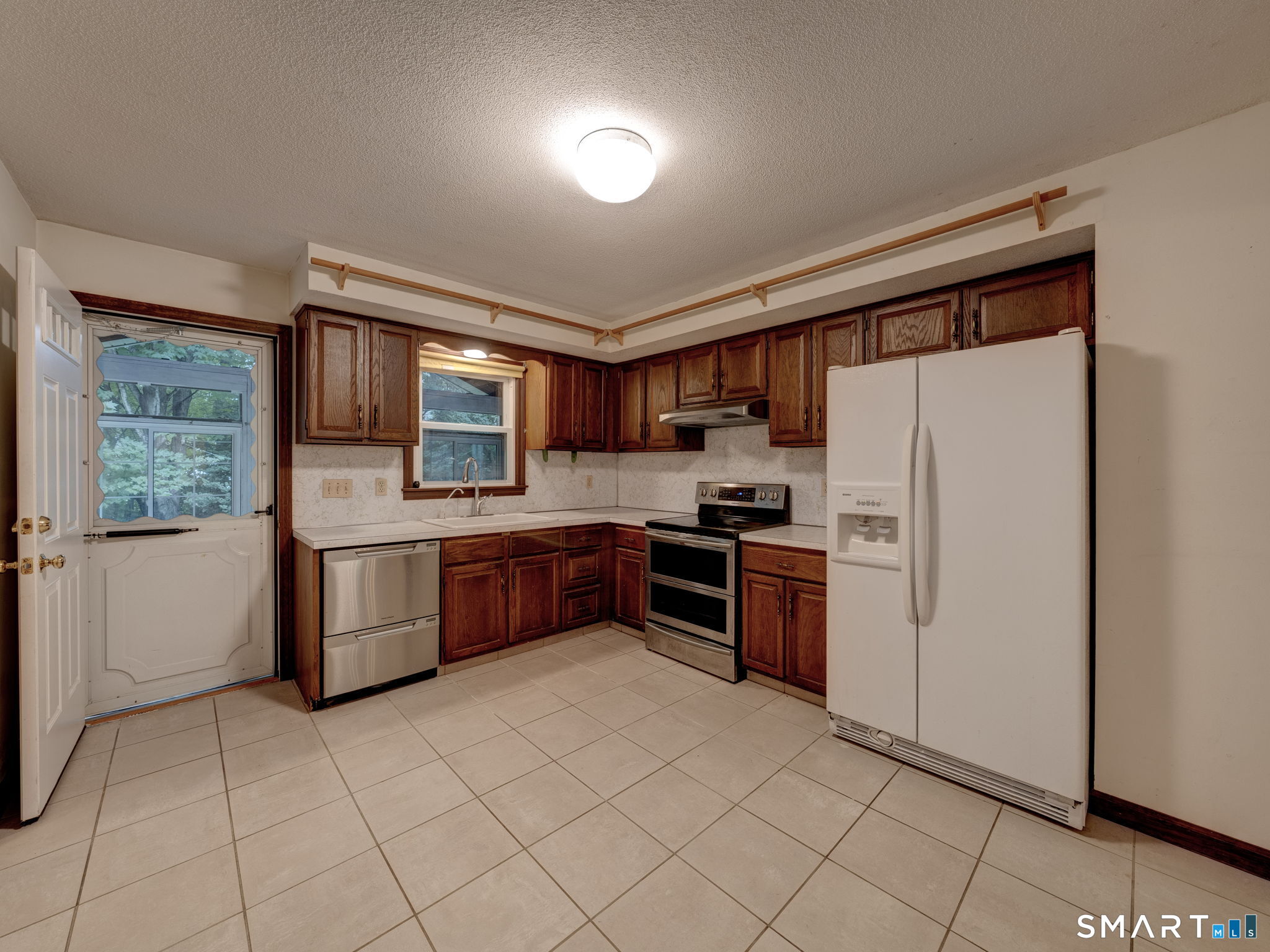24 Tunxis Road Bristol, CT 06010 - Photo 11 of 39 Gallery Image 11