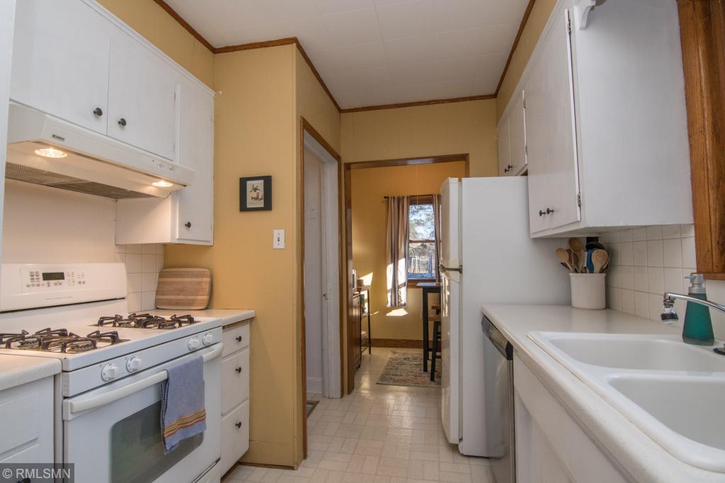 1386 Pascal Street St. Paul, MN 55108 - Photo 12 of 28 Gallery Image 12