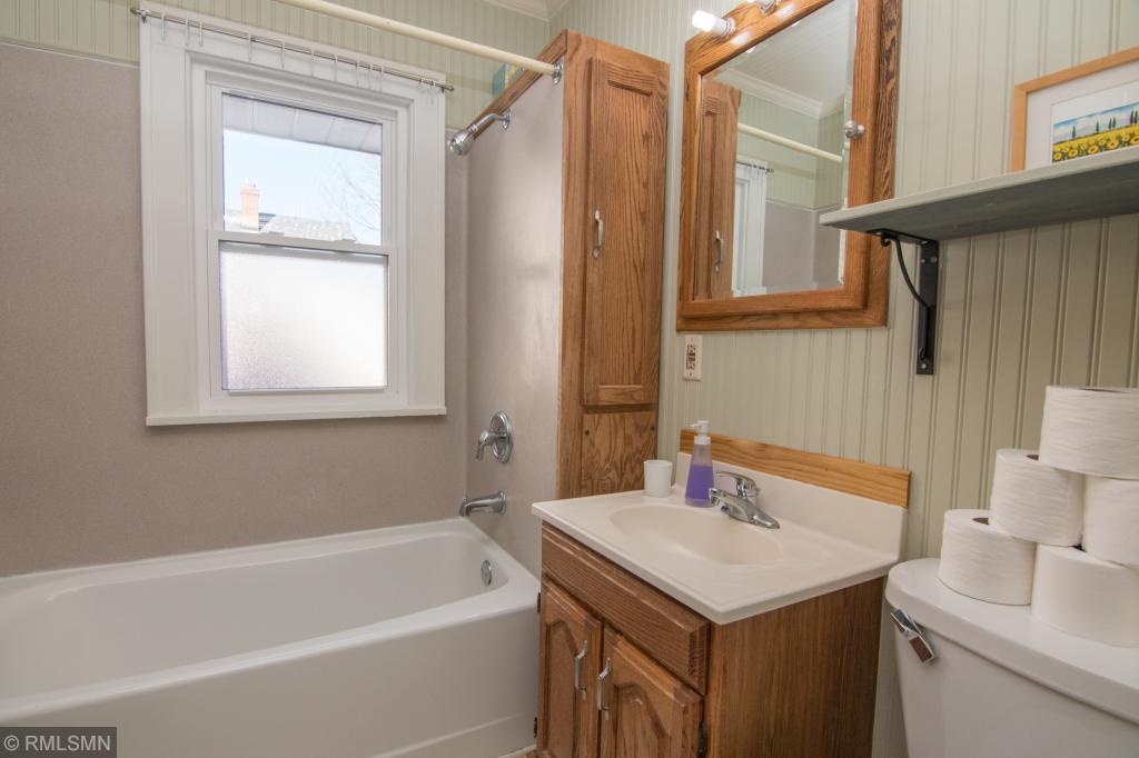 1386 Pascal Street St. Paul, MN 55108 - Photo 16 of 28 Gallery Image 16