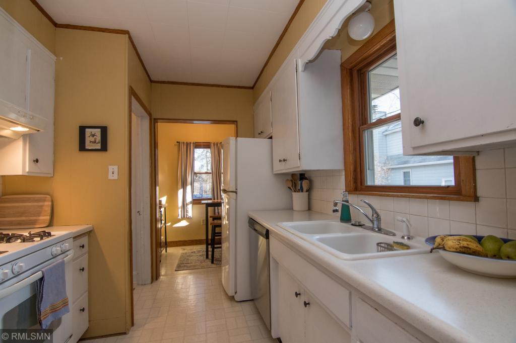 1386 Pascal Street St. Paul, MN 55108 - Photo 10 of 28 Gallery Image 10