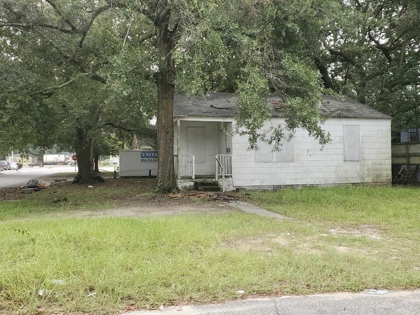2119 Commander Road North Charleston, SC 29405 - Photo 3 of 6 IMG_9742