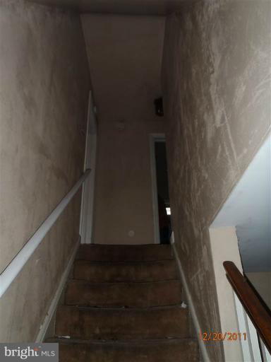 4110 Colonial Road Pikesville, MD 21208 - Photo 19 of 24 Stairs to UL