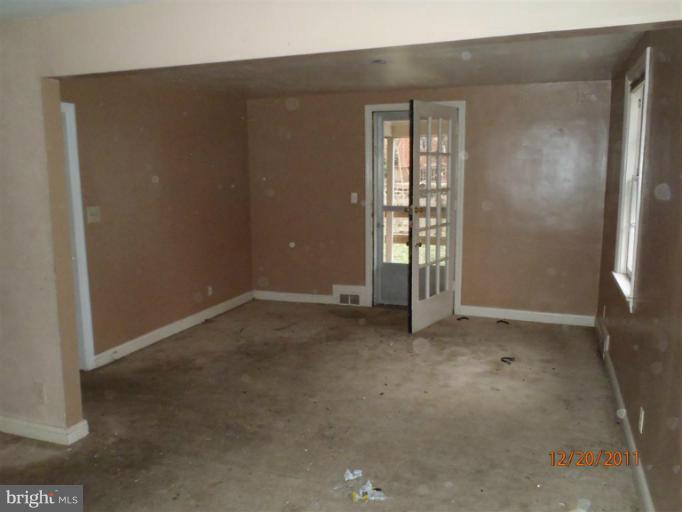 4110 Colonial Road Pikesville, MD 21208 - Photo 22 of 24 Dining Room