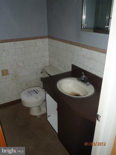4110 Colonial Road Pikesville, MD 21208 - Photo 9 of 24 ML Half Bath