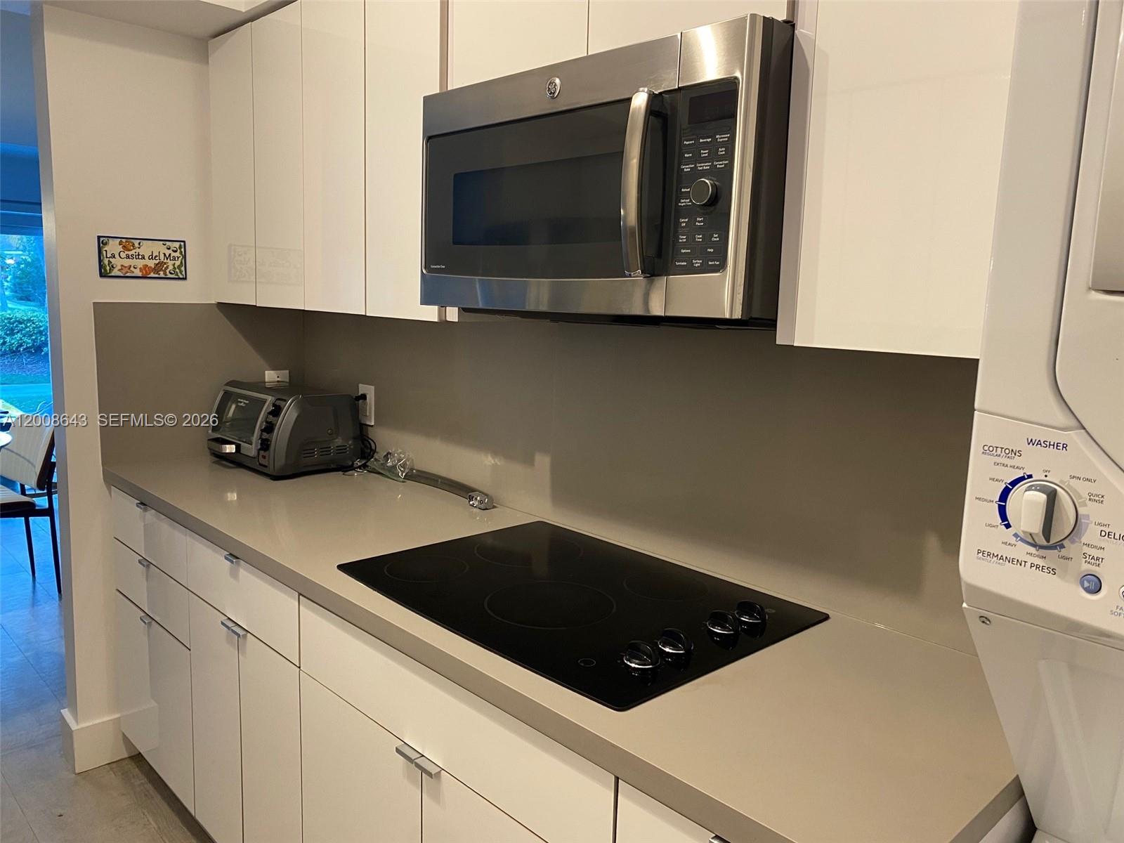 881 Ocean Drive, Unit TH12 Key Biscayne, FL 33149 - Photo 11 of 18