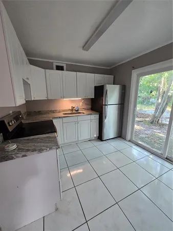 $1,600 | 133 Melody Lane, Largo, FL 33771