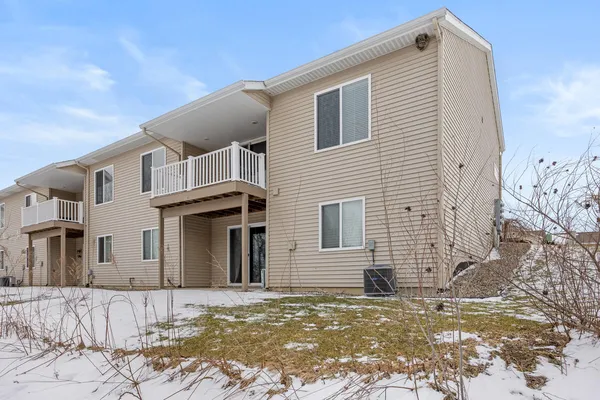 $305,000 | 1368 South Village Circle, Kalamazoo, MI 49009