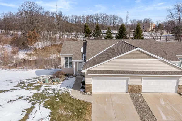 $305,000 | 1368 South Village Circle, Kalamazoo, MI 49009