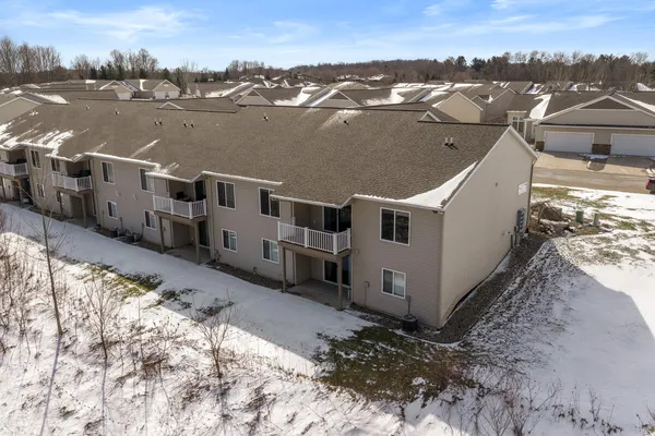 $305,000 | 1368 South Village Circle, Kalamazoo, MI 49009