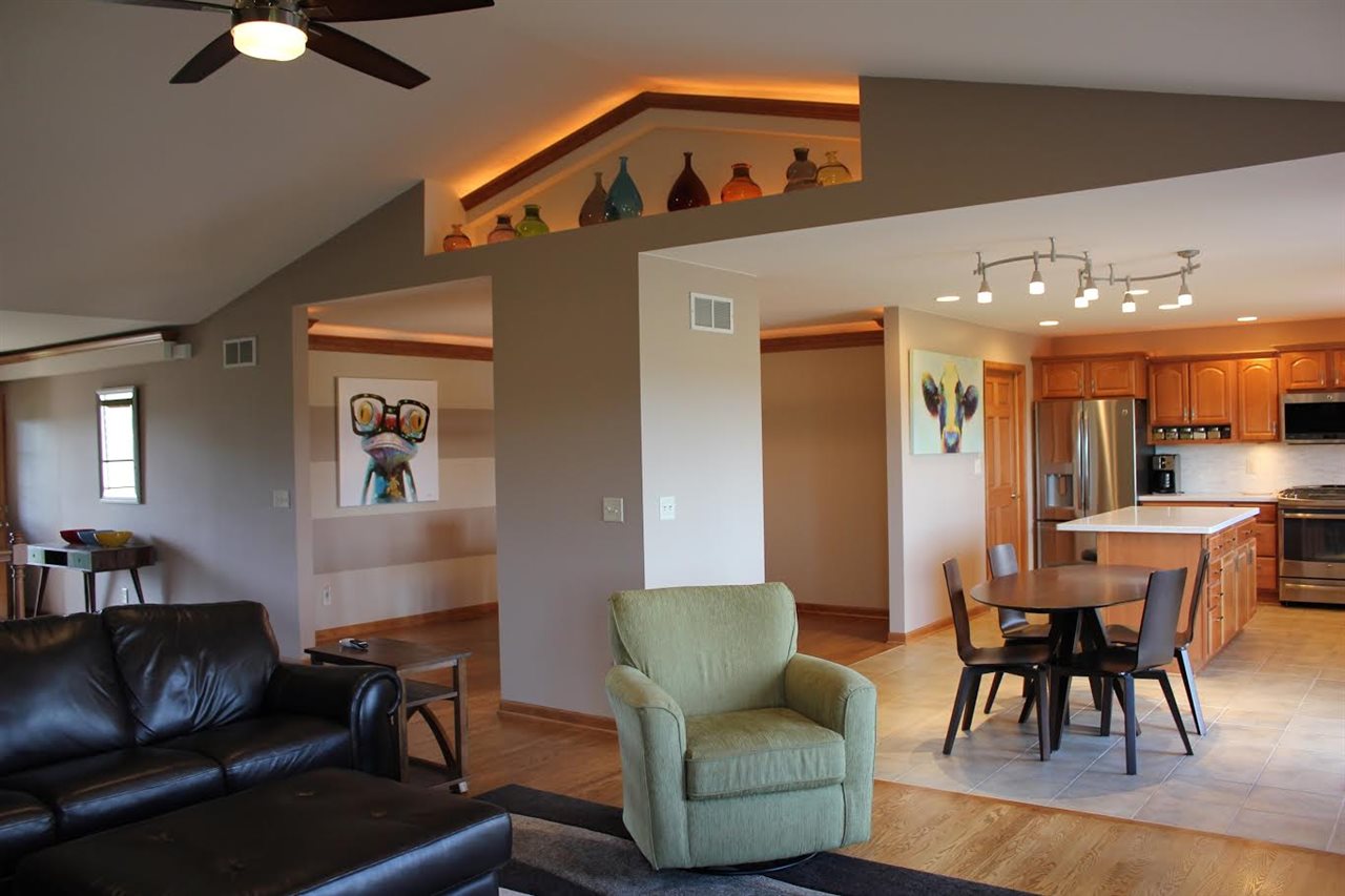 7163 West Ridge Lane Cherry Valley, IL 61016 - Photo 4 of 25 Gallery Image 4