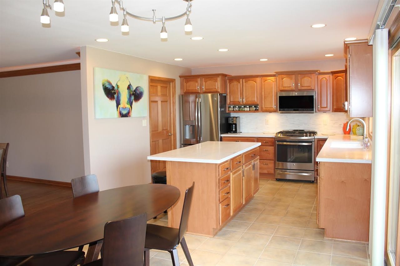 7163 West Ridge Lane Cherry Valley, IL 61016 - Photo 6 of 25 Gallery Image 6