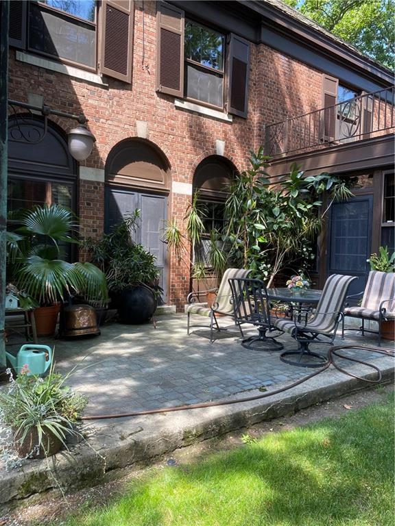 5420 Darlington Road Pittsburgh, PA 15217 - Photo 2 of 25 Private back porch area, off the grand entry for relaxing and entertaining.