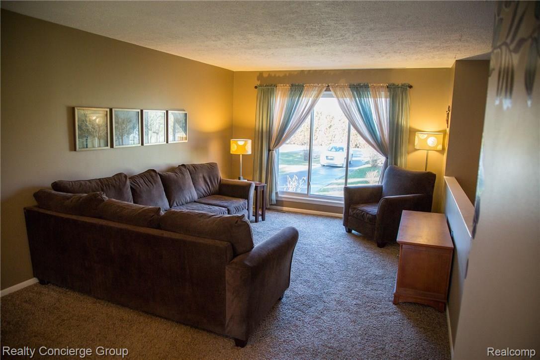 4300 Swarthout Road Pinckney, MI 48169 - Photo 5 of 26 Swart-121.jpg