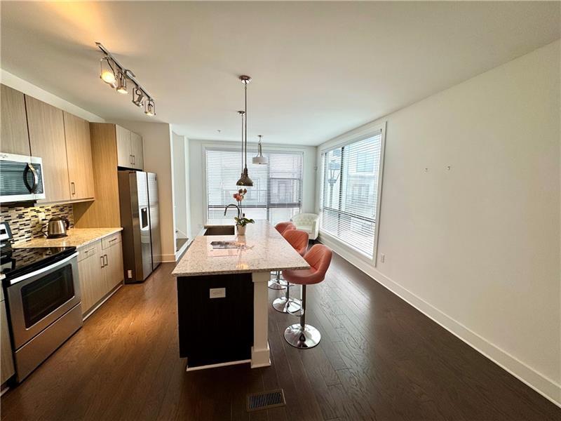 61 Moda Lane Atlanta, GA 30307 - Photo 4 of 34