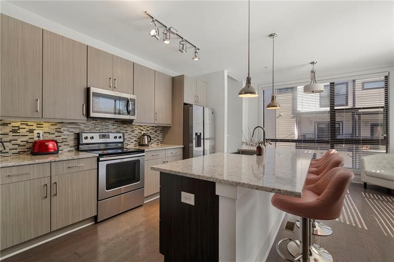 61 Moda Lane Atlanta, GA 30307 - Photo 7 of 34